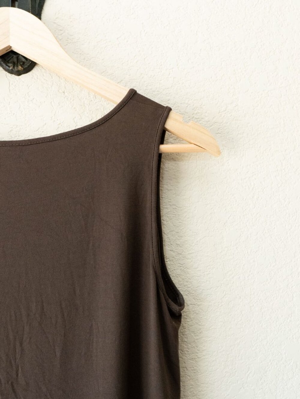 J Jill Wearever Tank Top S Dark Brown Scoop Neck Relaxed Draped Stretch Basic - Picture 12 of 14